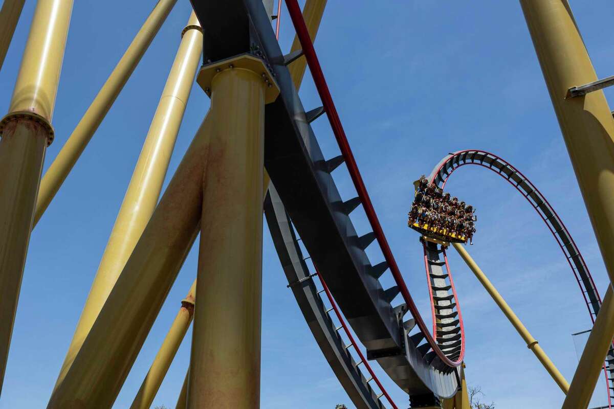 Thrill Seekers Flood Six Flags Fiesta Texas For New Coaster