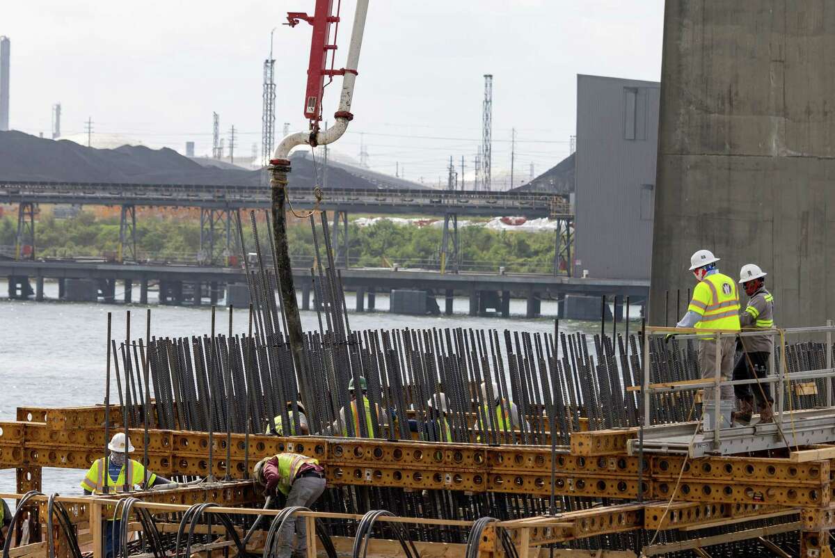 New B Houston Ship Channel Bridge Resumes Work