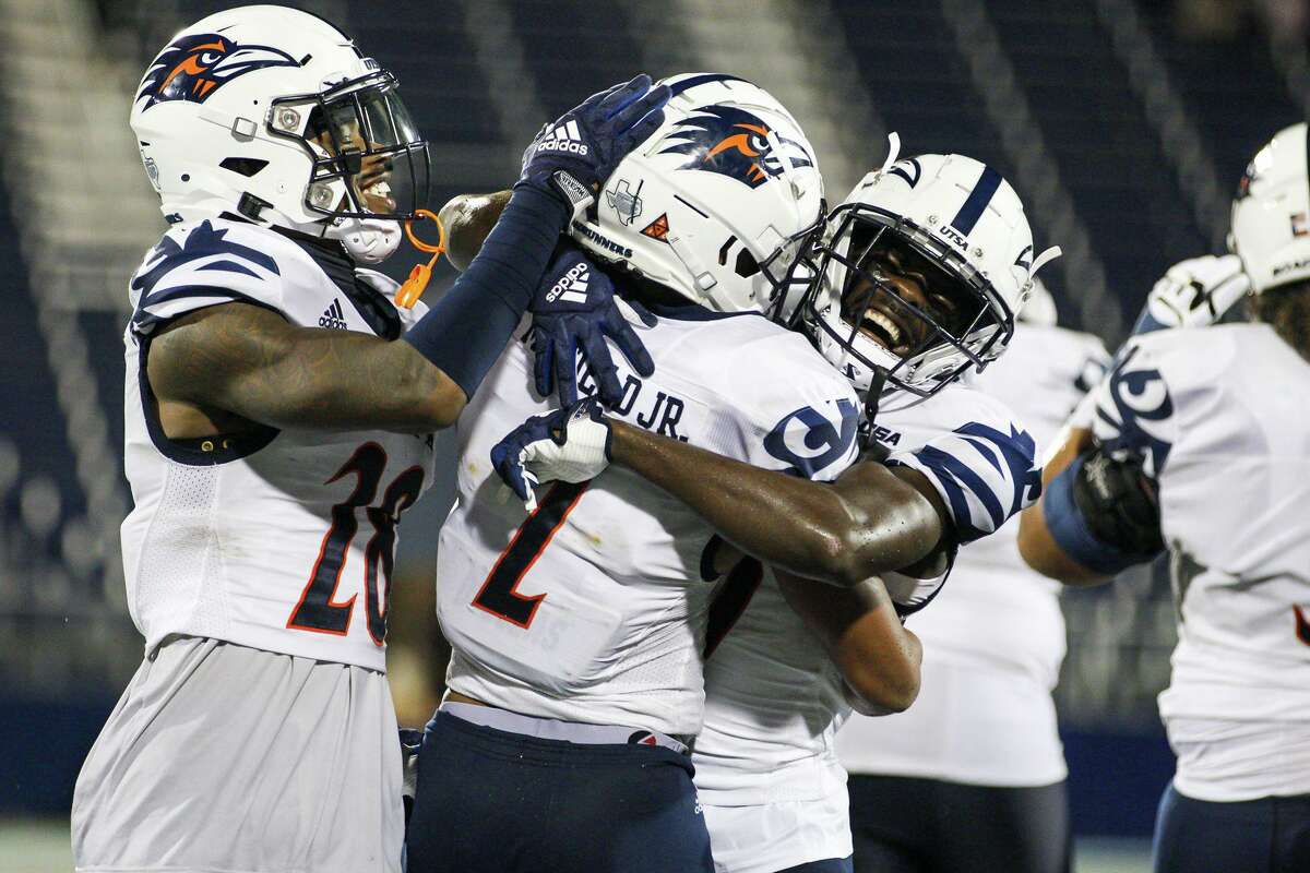 Kevorian Barnes Breaks Through For Two TDs Helping UTSA Push To Win At FIU