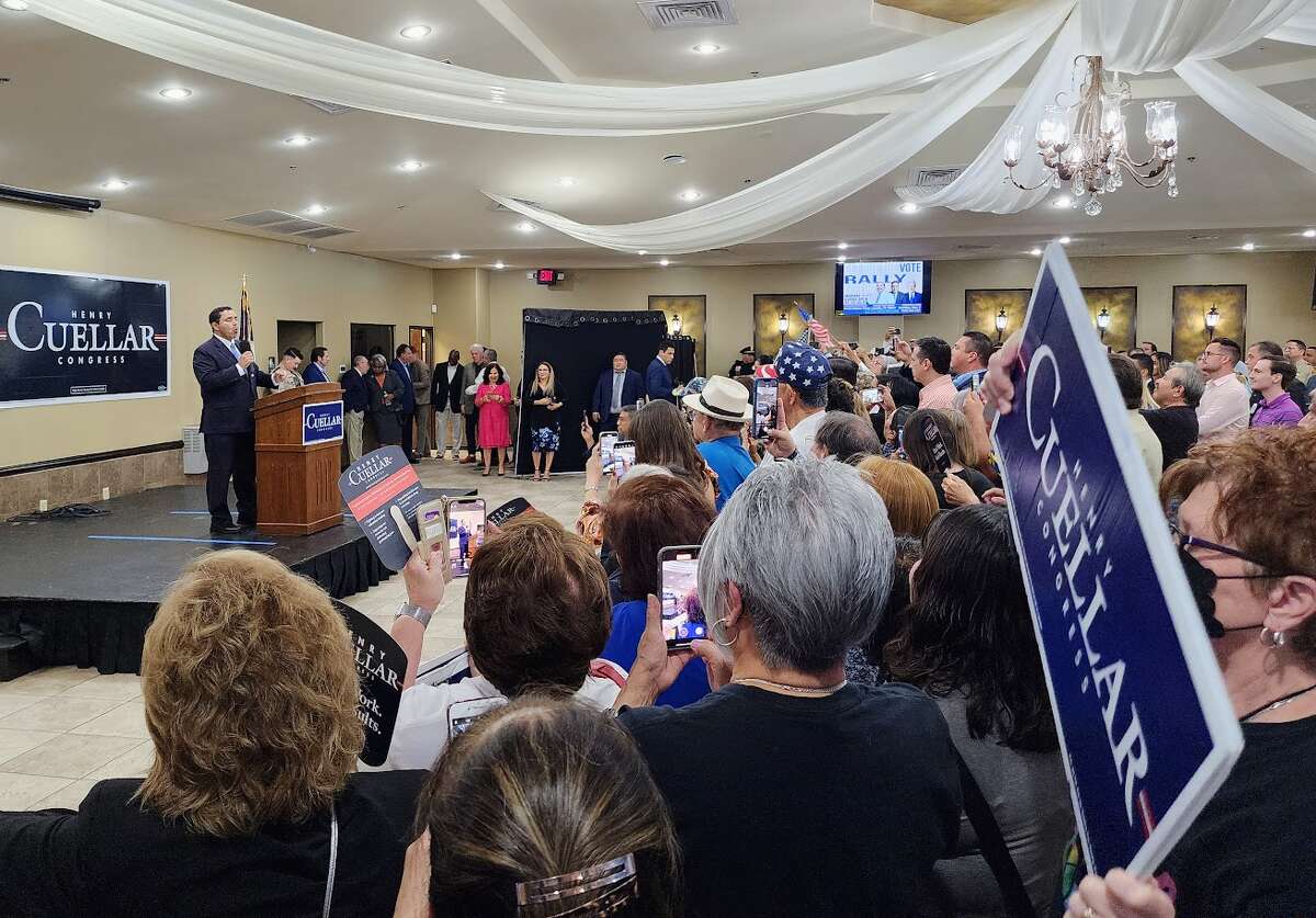 President Clinton Holds Laredo Rally To Endorse Rep Cuellar Encourage