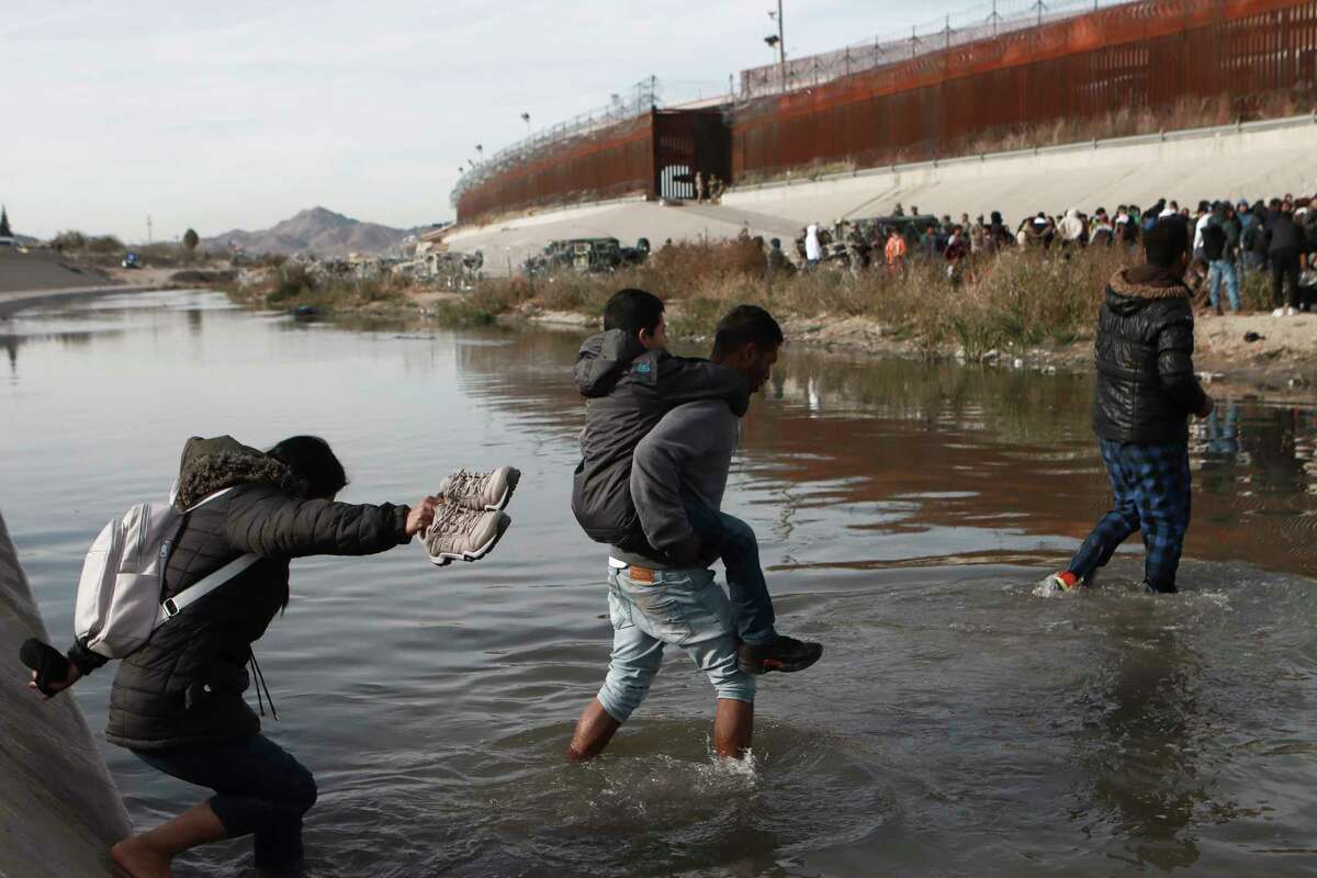 Tens Of Thousands At US Mexico Border Wait For Limits To End