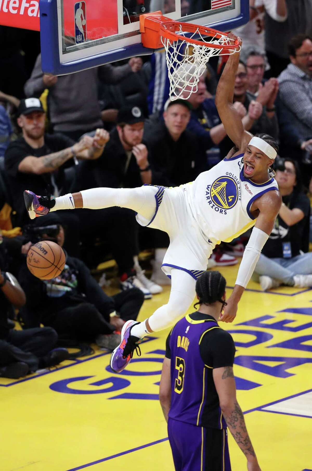 Warriors Shut Down Anthony Davis Blow Out Lakers In Game