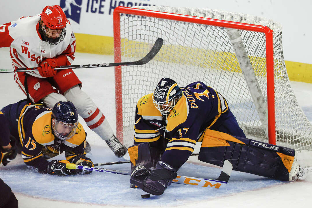 Quinnipiac Hockey Falls To Boston College In Overtime In NCAAs