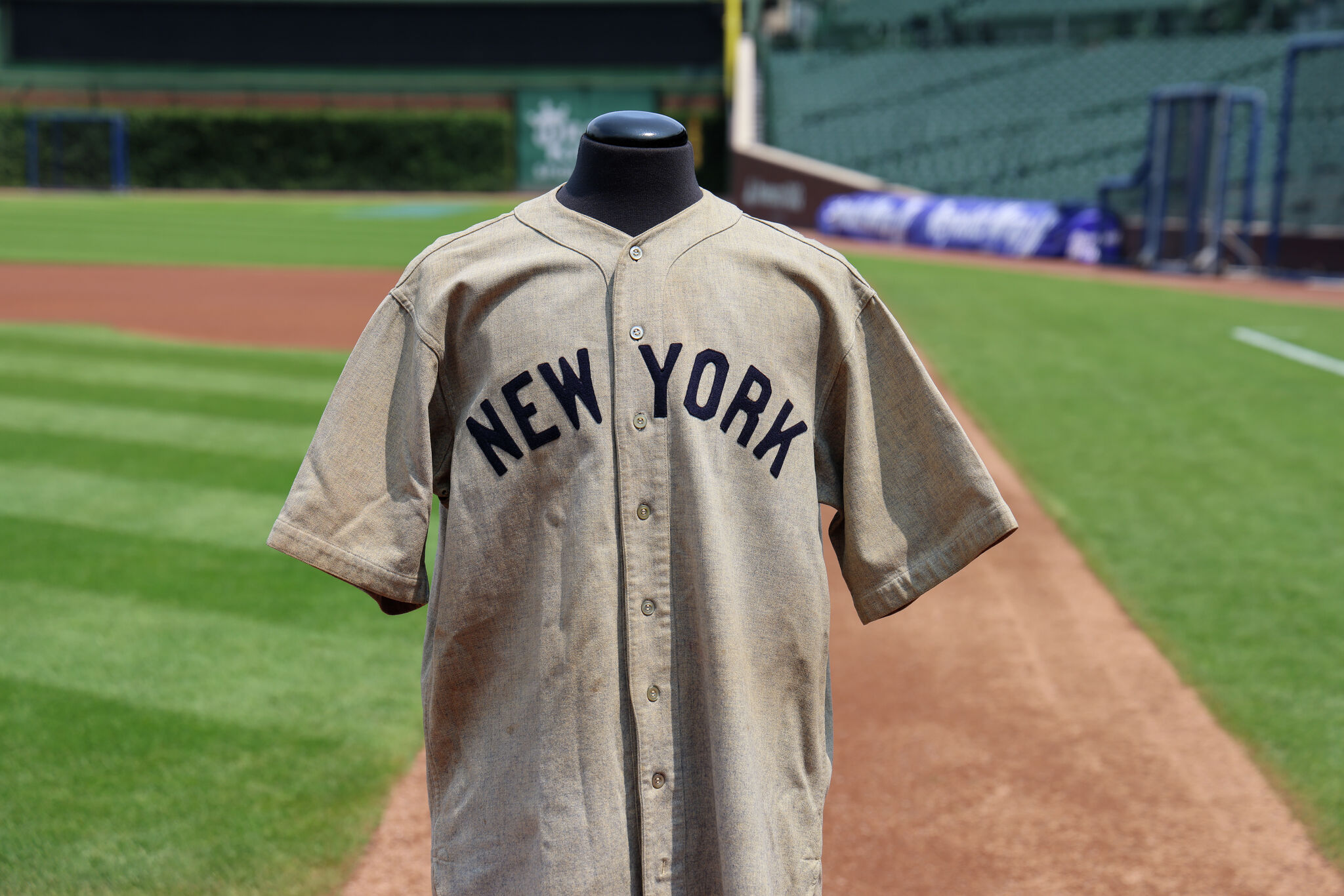 Babe Ruth S 1932 World Series Called Shot Jersey Sells For 24 12M