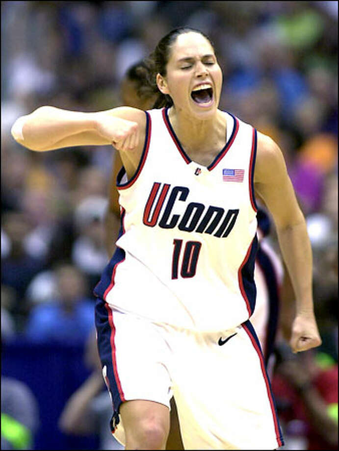 paige bueckers to uconn