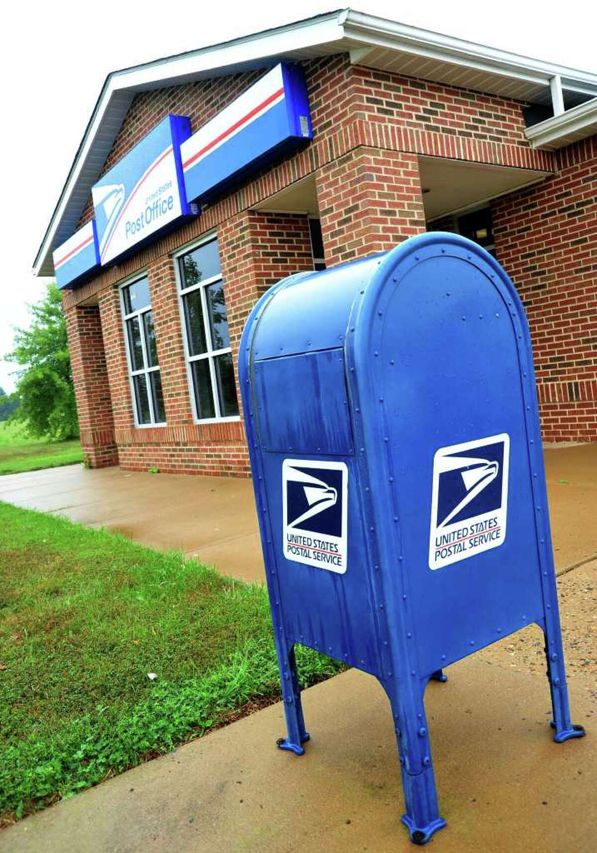 Postal Service Eyes Sweeping Changes