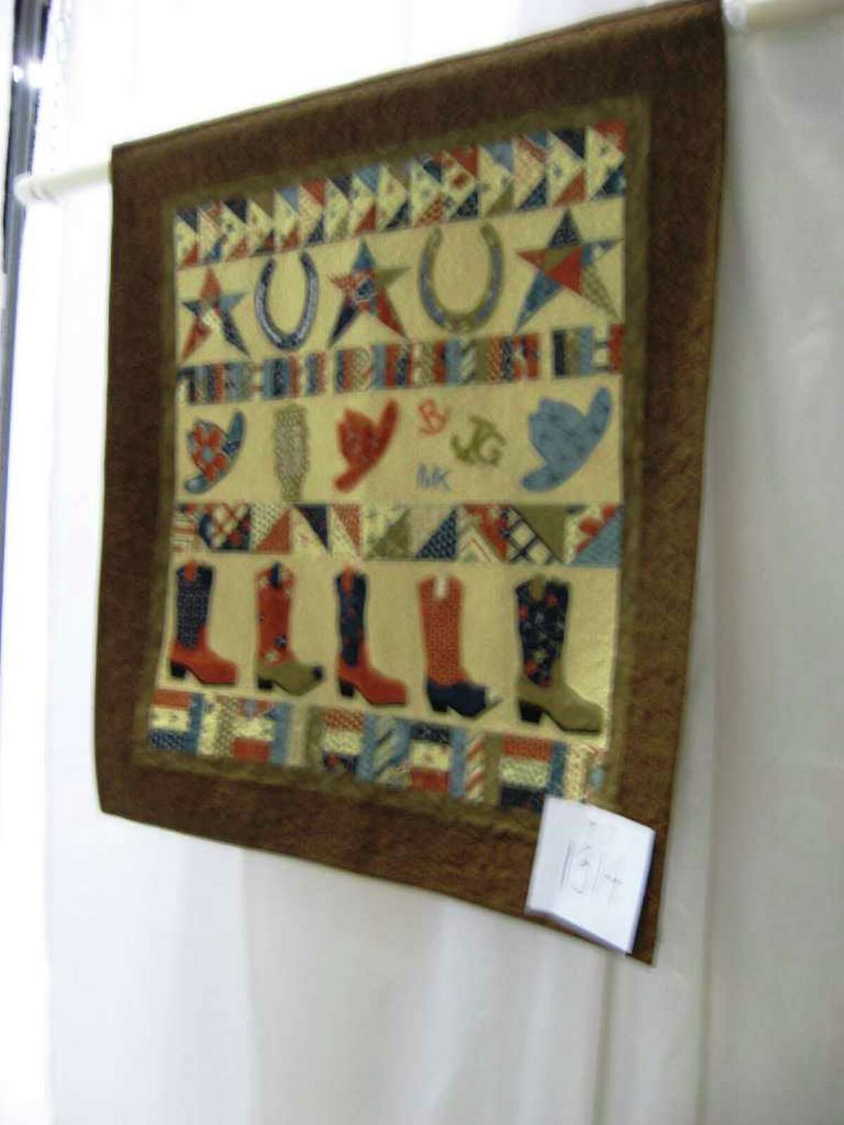 Photo Gallery Quilts From The Golden Triangle Quilt Guild S Show