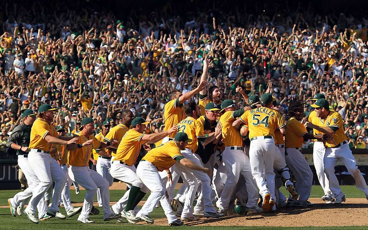 Oakland athletics the swinging as team banner