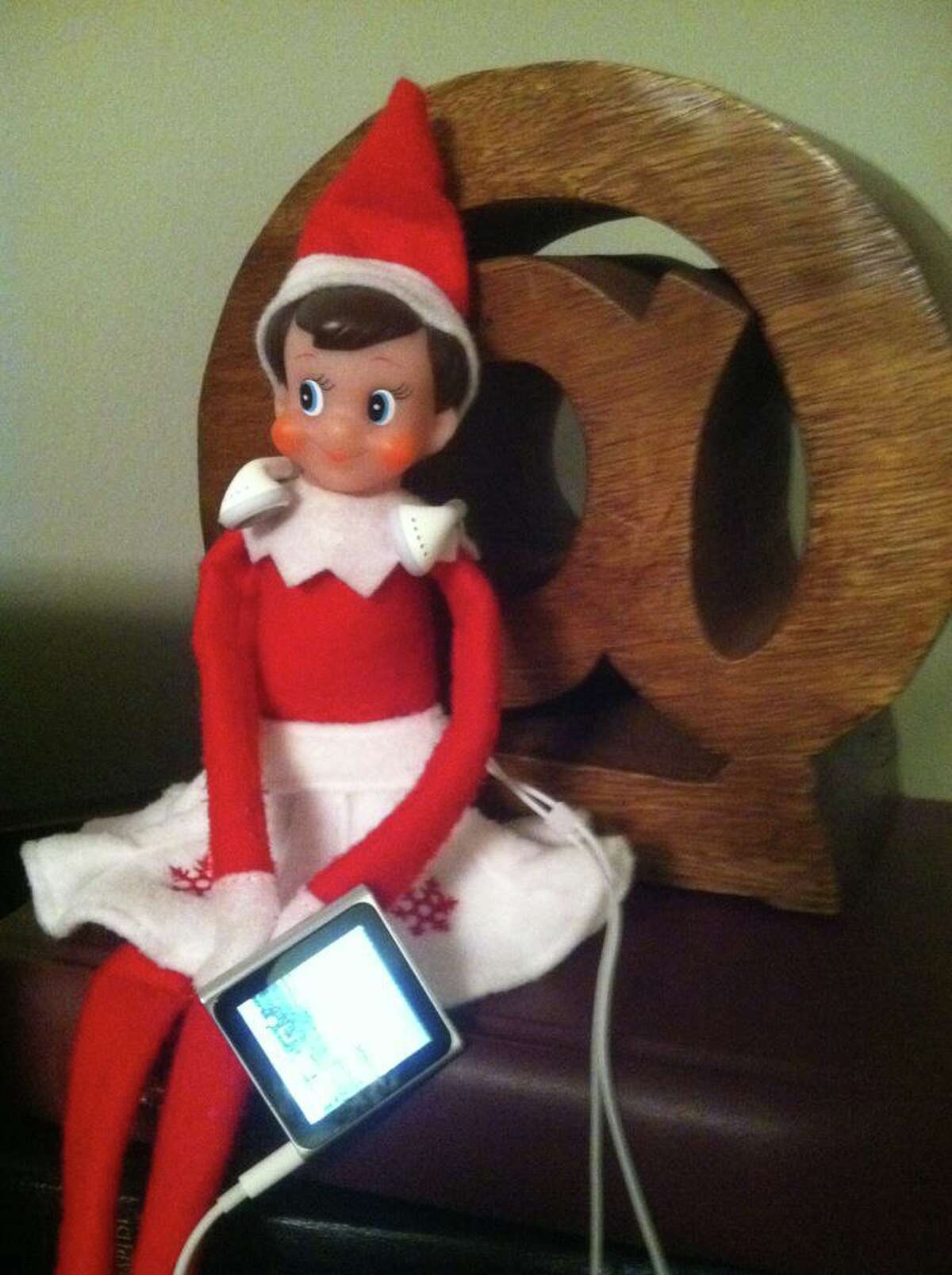 Funny Dirty Elf On The Shelf Memes Take Over The Internet