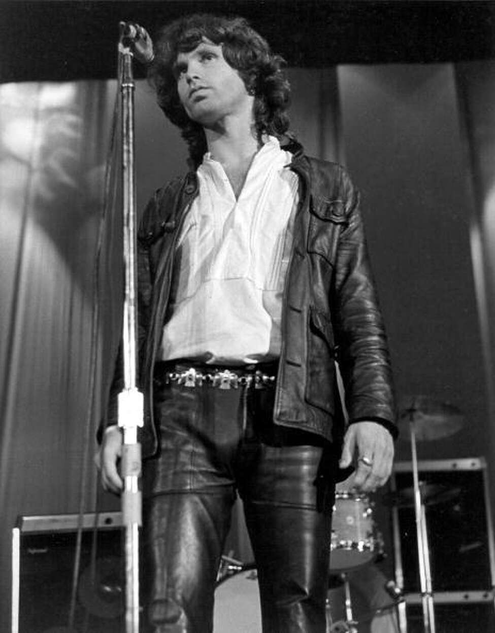 singer jim morrison (getty images)