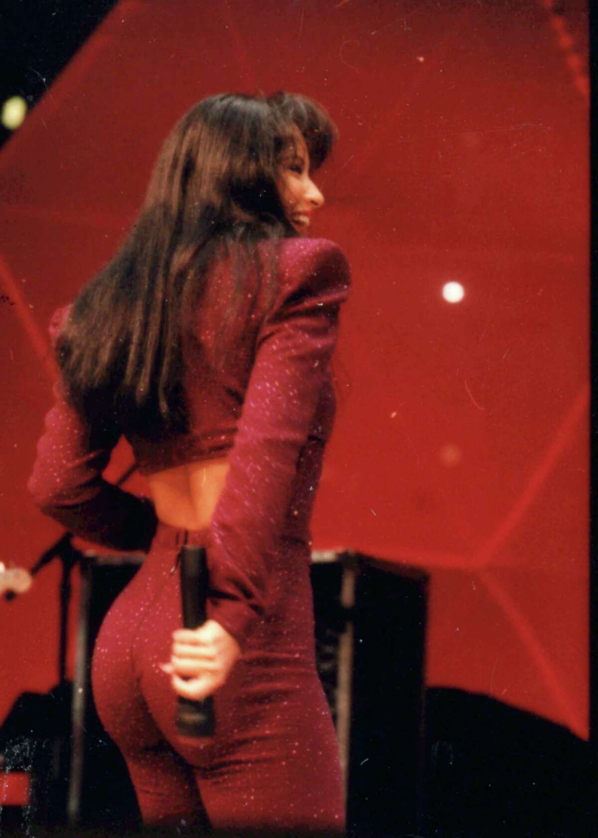 Remembering Selena S Astrodome Performance On The Anniversary Of Her Self Titled Album