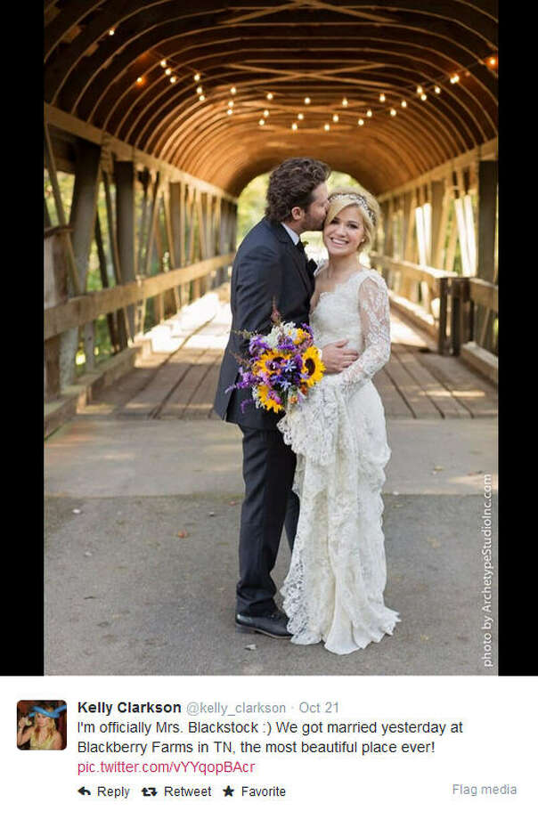 fort worth native kelly clarkson married brandon blackstock