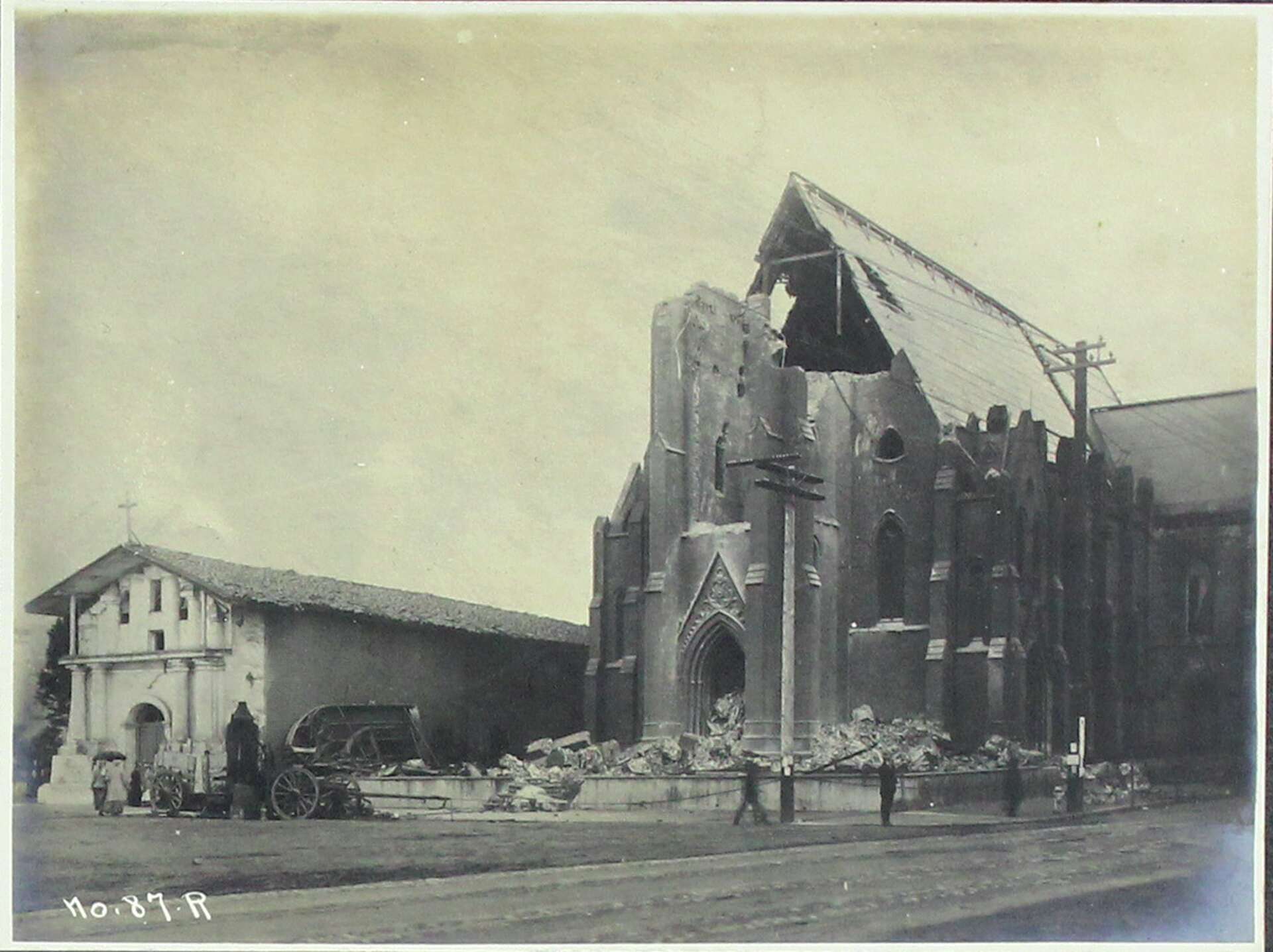 Album Of Stunning 1906 San Francisco Earthquake Photos Up For Auction