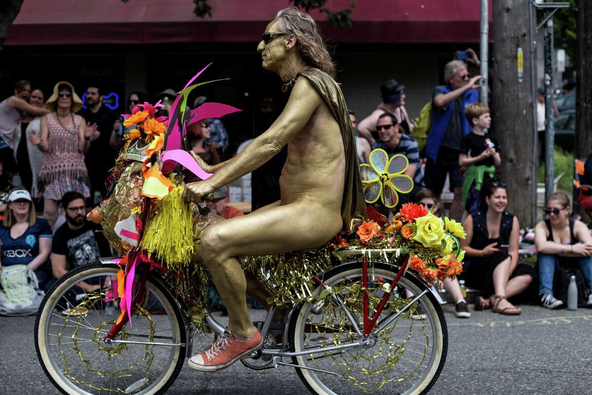 Fremont Solstice Parade Thrills Amuses Titillates