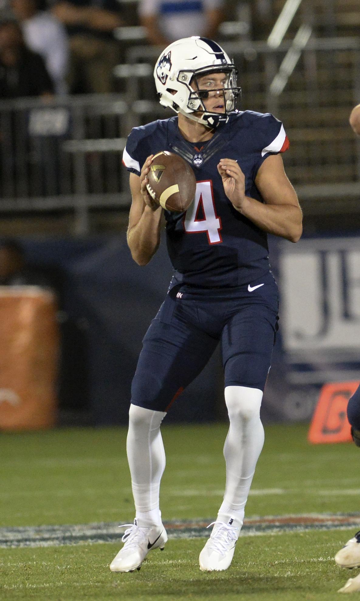 Shirreffs To Start At Qb For Uconn Against South Florida