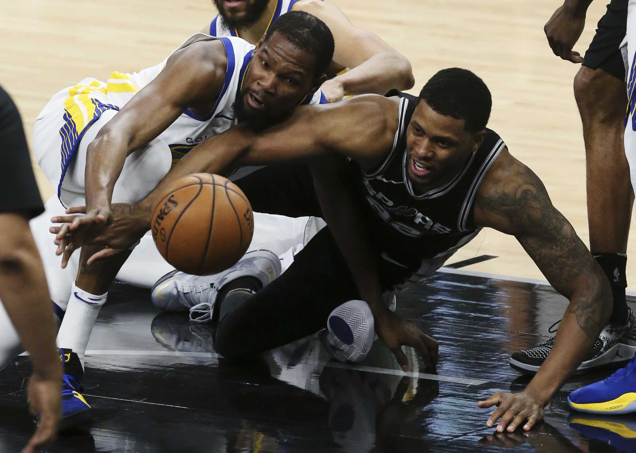 Spurs take down Warriors, save series in Game 4