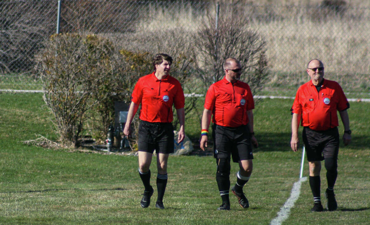 Michigan High School Referees Leaving At Steady Alarming Rate referees-in-a-nutshell-imgflip