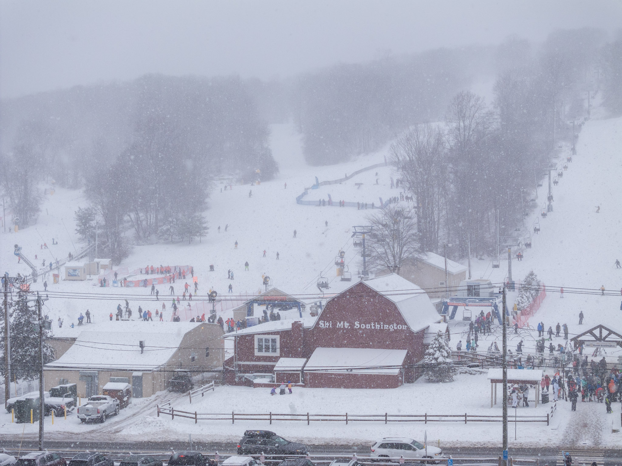Guide to skiing, snowboarding, tubing in CT