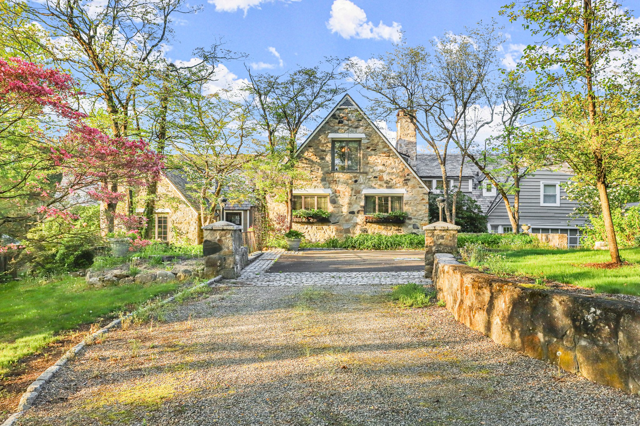 Guess the price of this CT house designed by famed architect
