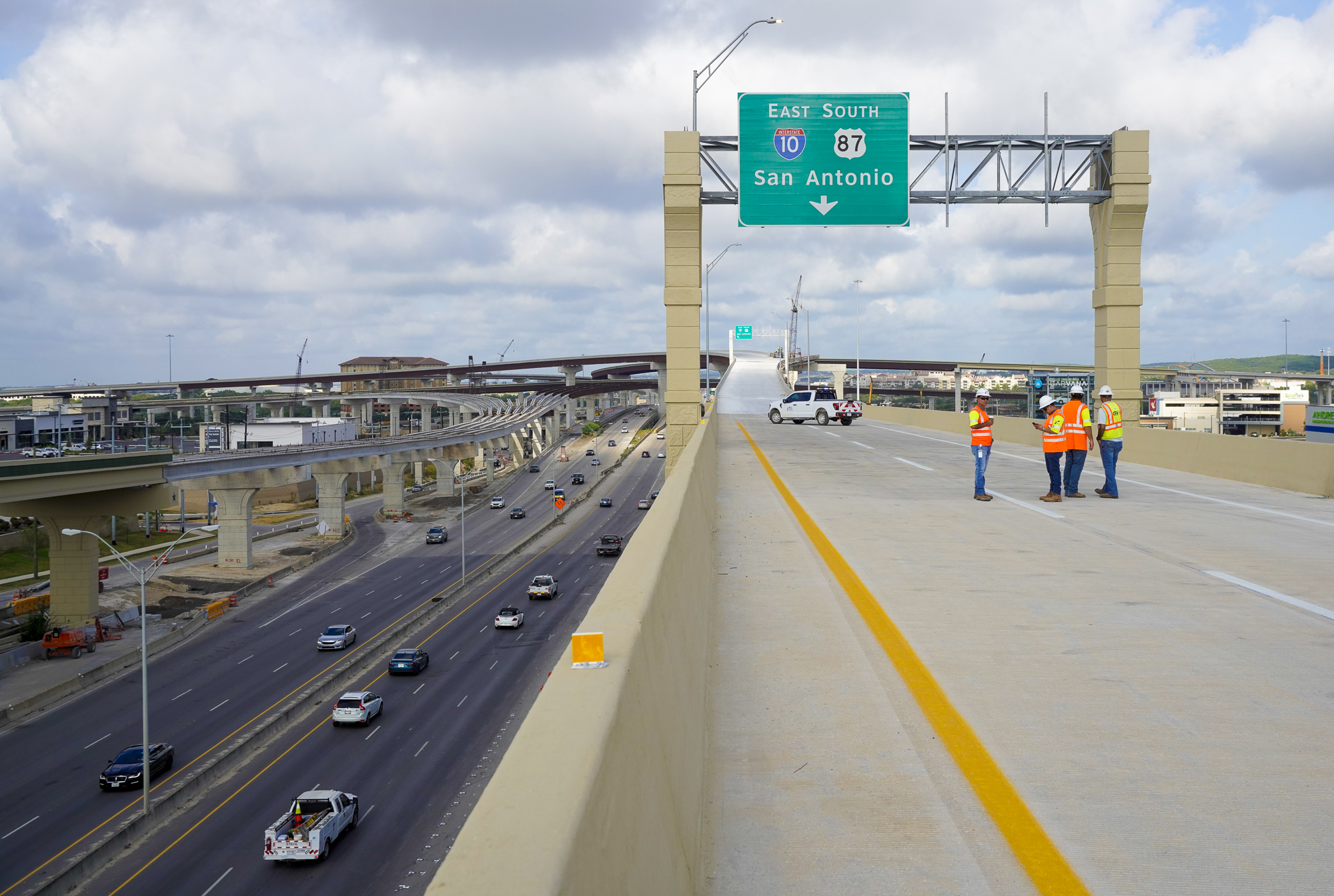 What should the new Loop 1604, I-10 interchange be named?