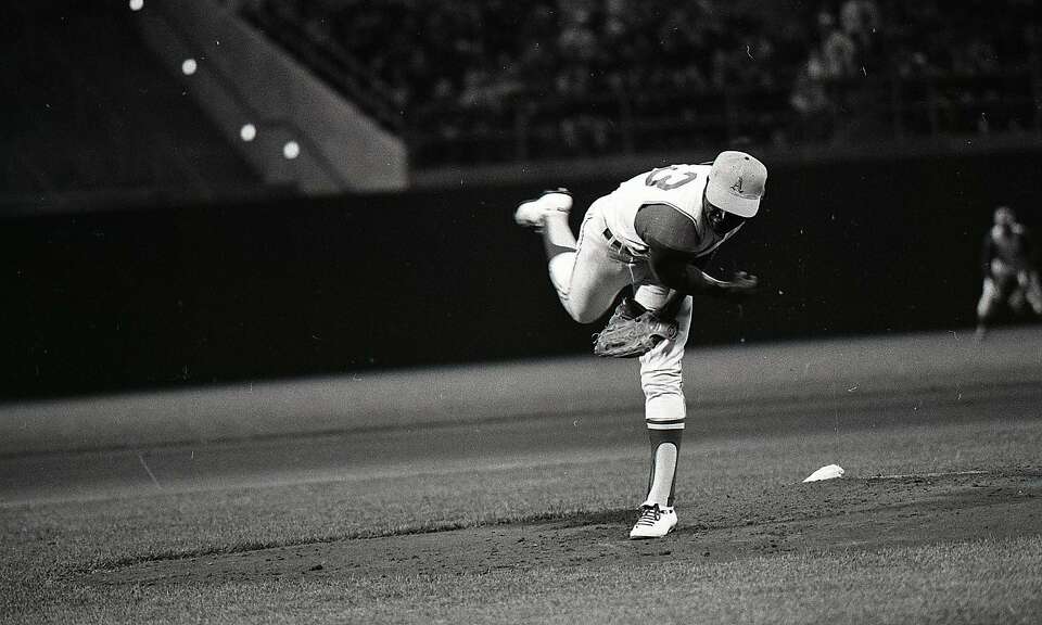 Oakland A's Pre-Game Warmup, 1969 (Found in my dad's photos) : r