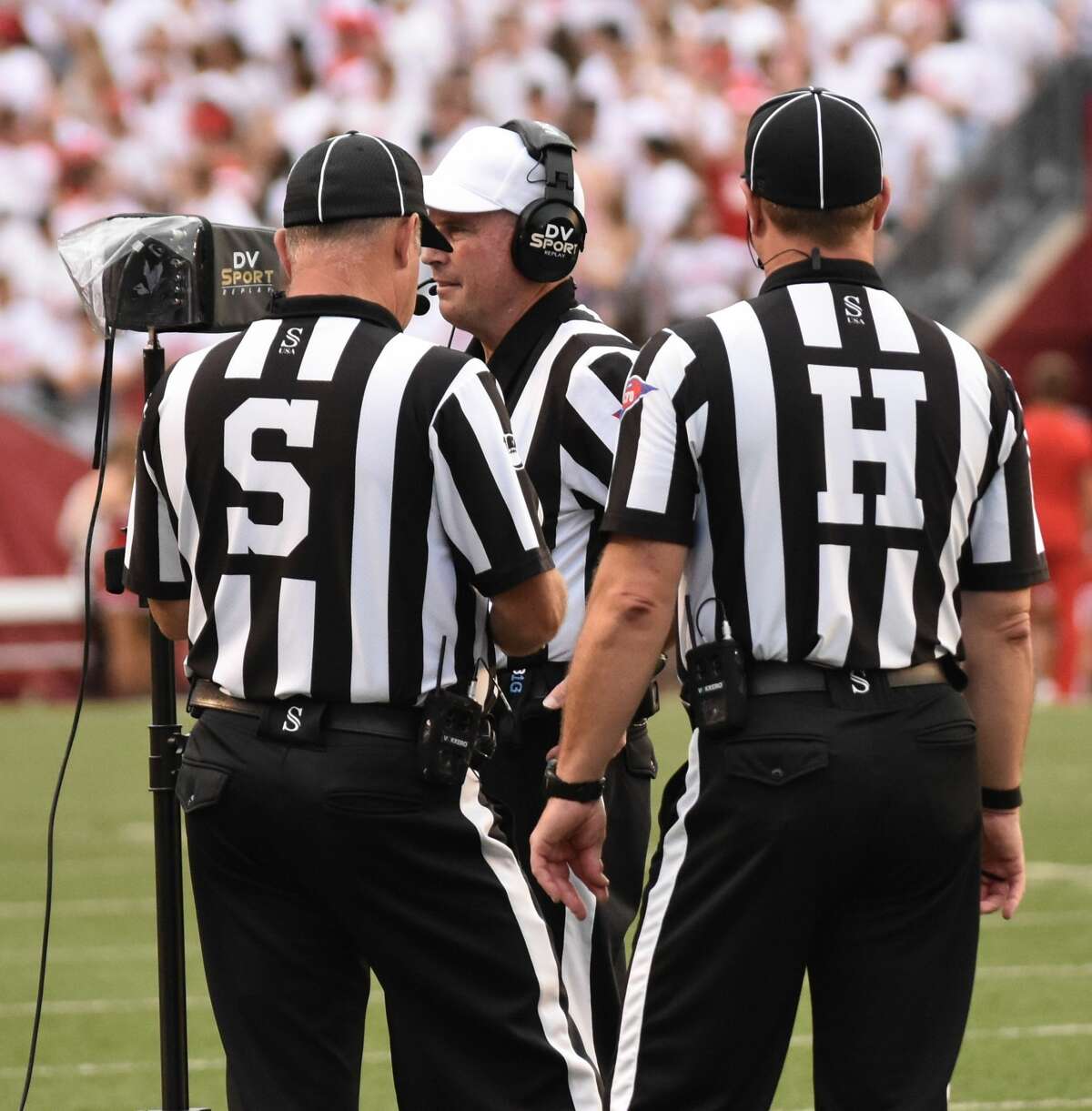 Quiz How Well Do You Know The Rules Of Football quiz-how-well-do-you-know-the-rules-of-football