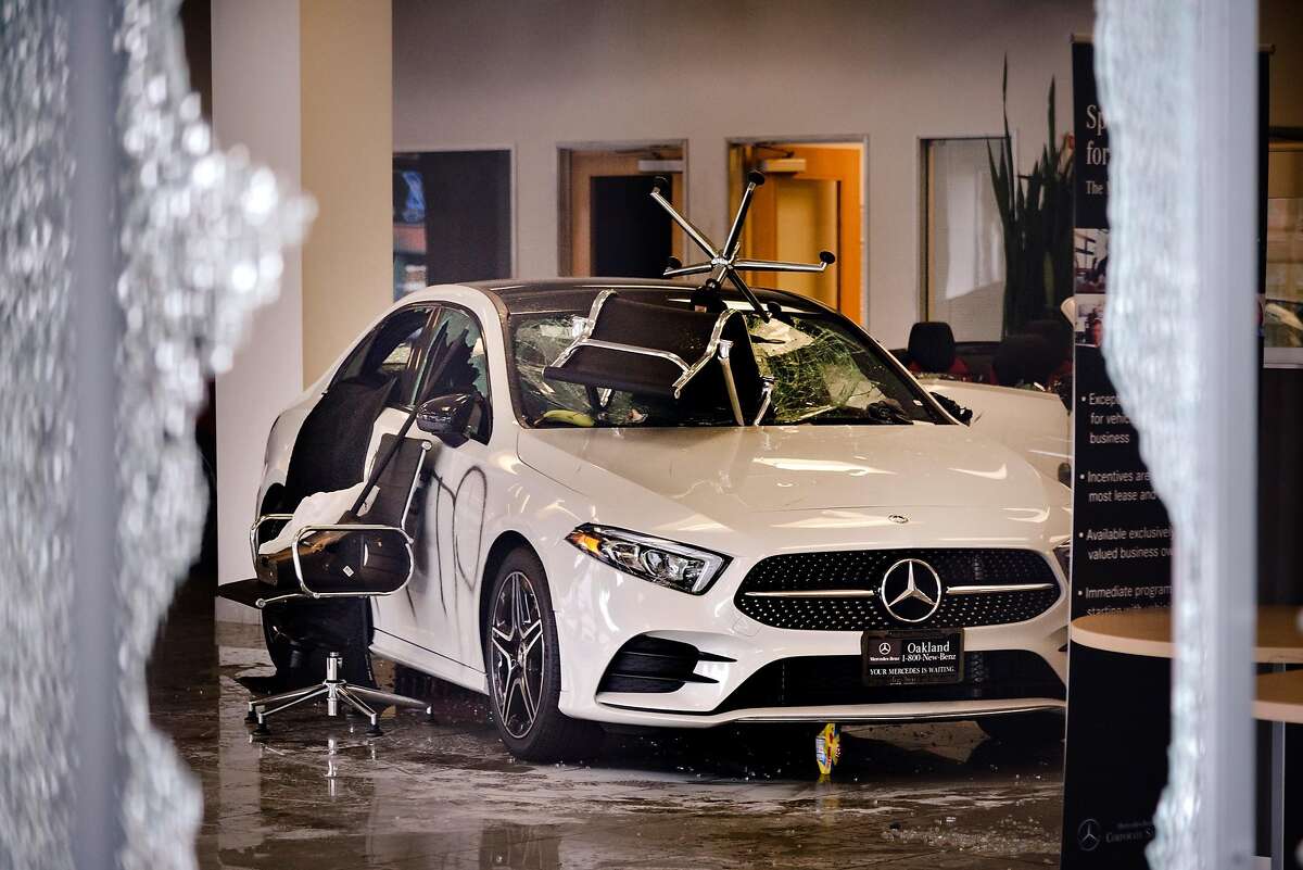 Visual Essay Inside The George Floyd Protests In Oakland S F