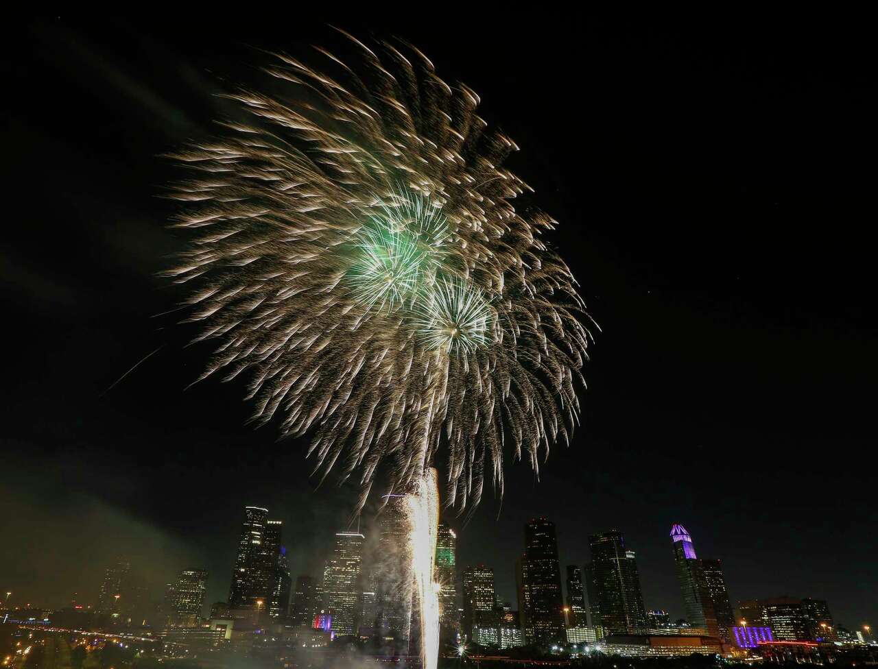 Where to watch 2021 July 4th fireworks in the Houston area