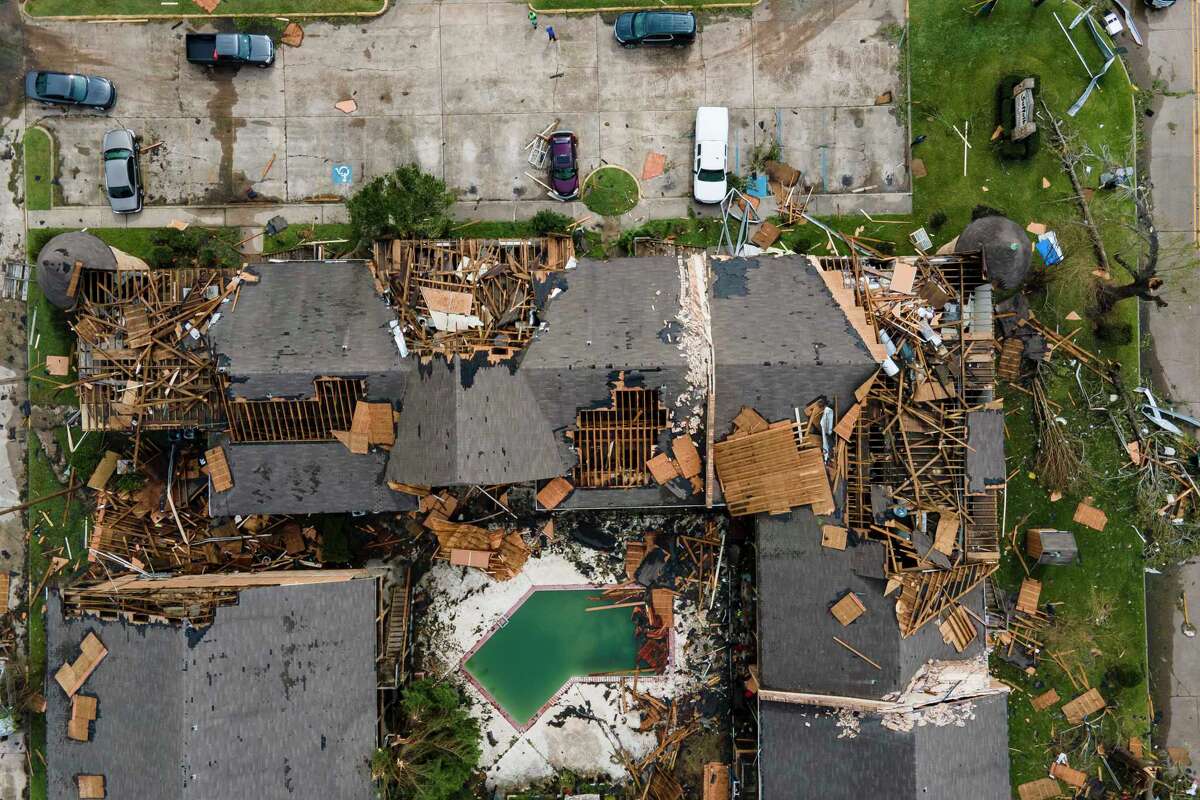 Hurricane Laura Damage Photos See Aftermath In Texas Louisiana