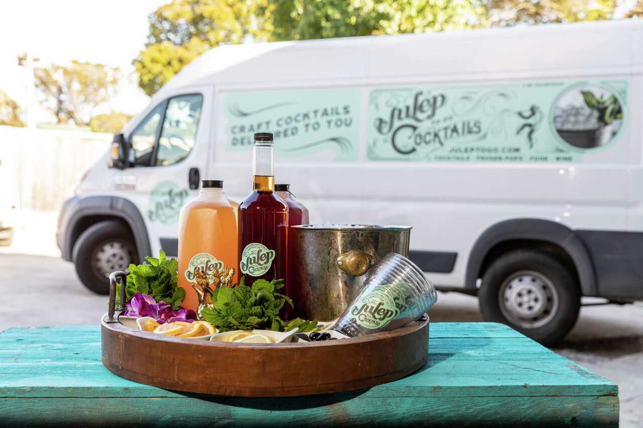 Houston's cocktail game is strong. Here's where to get amazing mixed drinks to go.