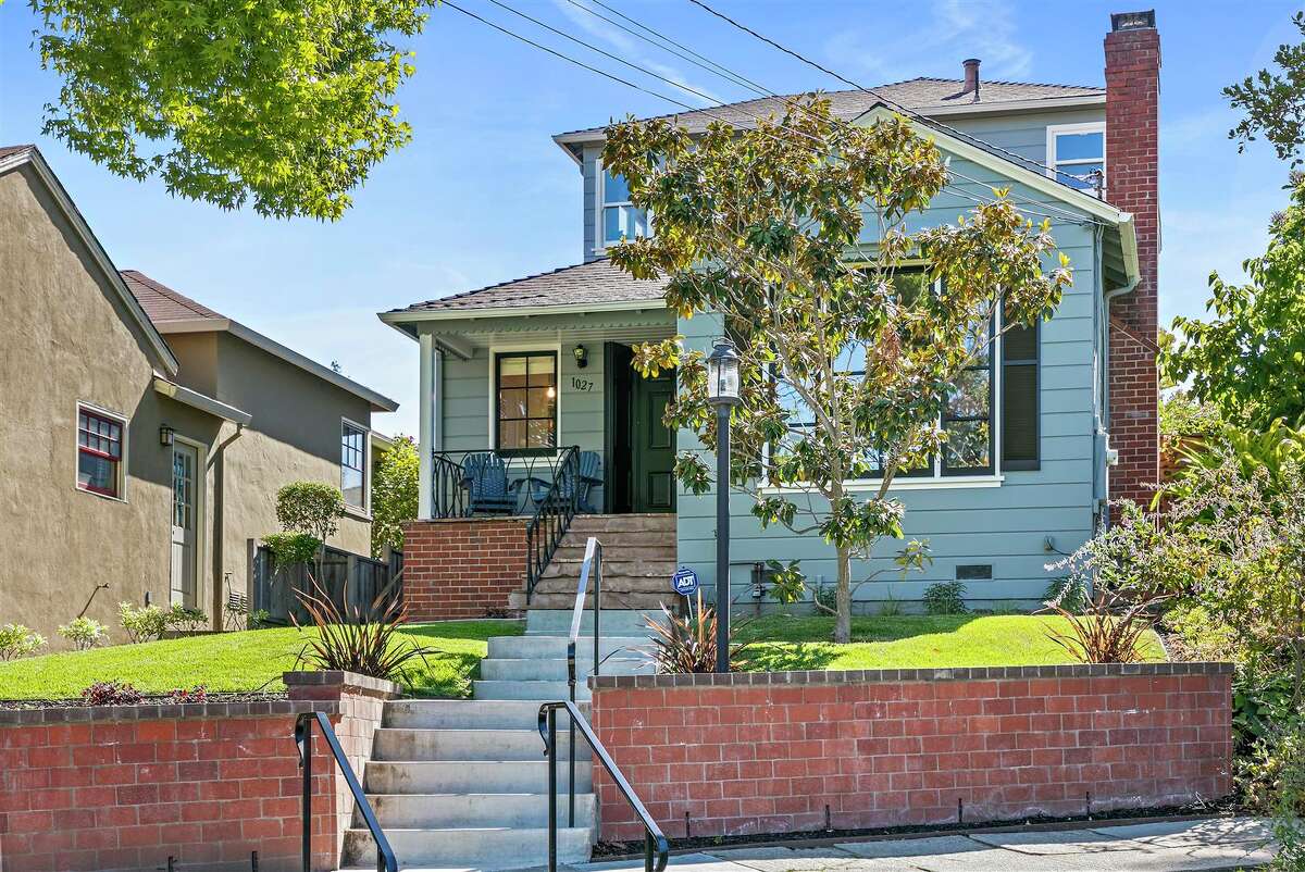 This Oakland home went for 1 million over asking price. Can you guess