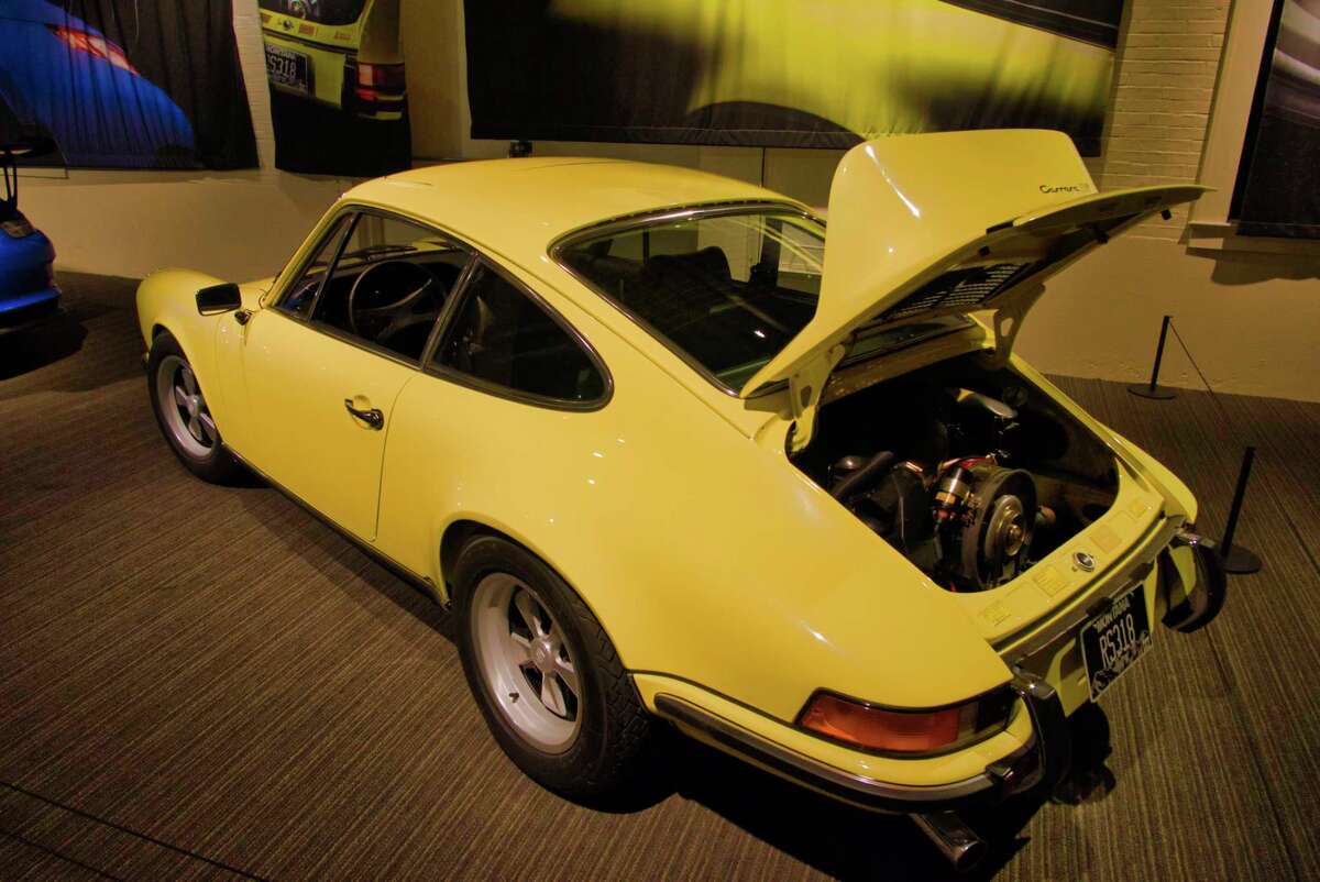 Photos: Complete Porsche 911 RS collection on exhibit