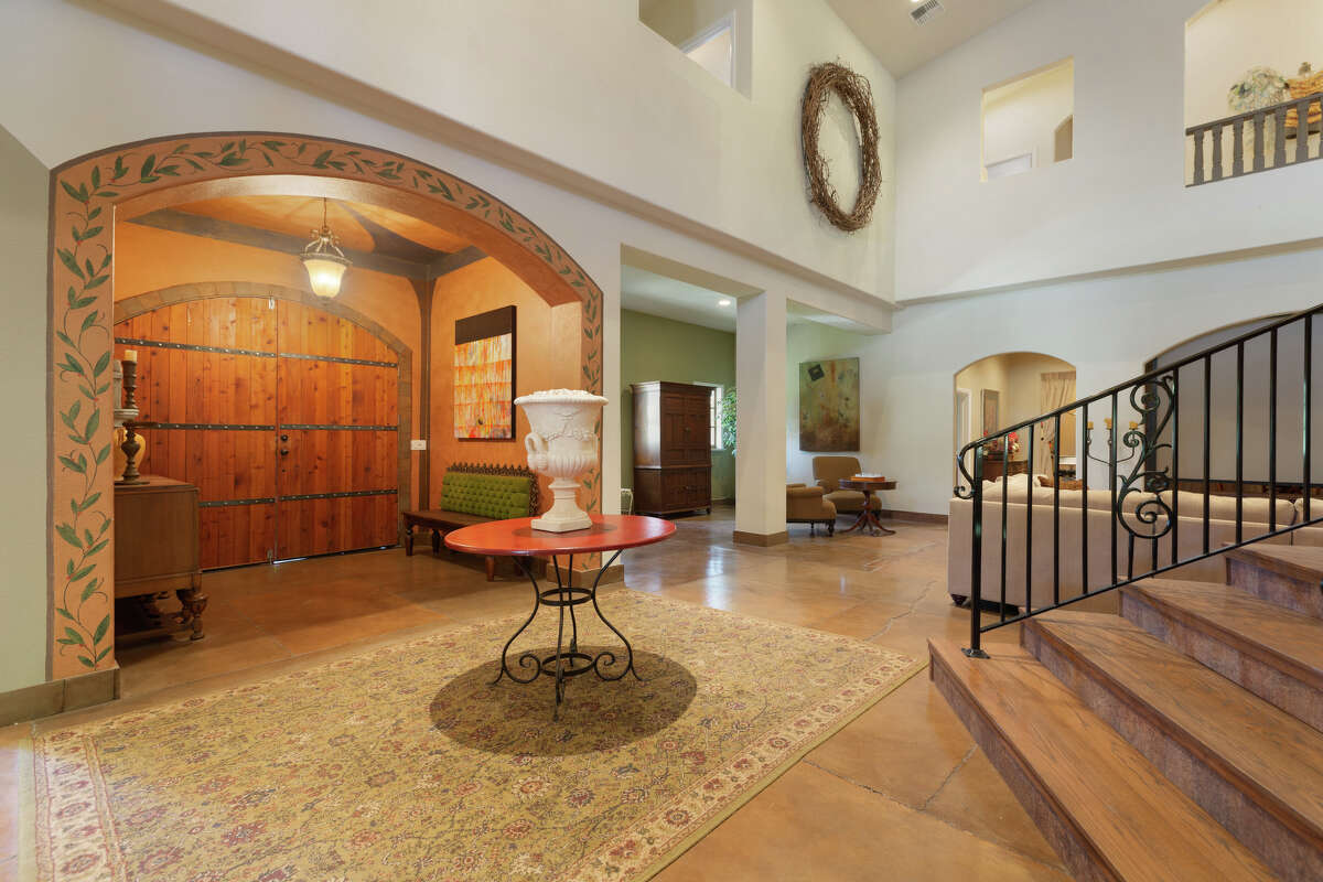 Country villa with Wine Country vibes: Guess the sale price