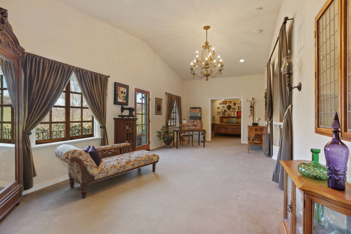 Country villa with Wine Country vibes: Guess the sale price