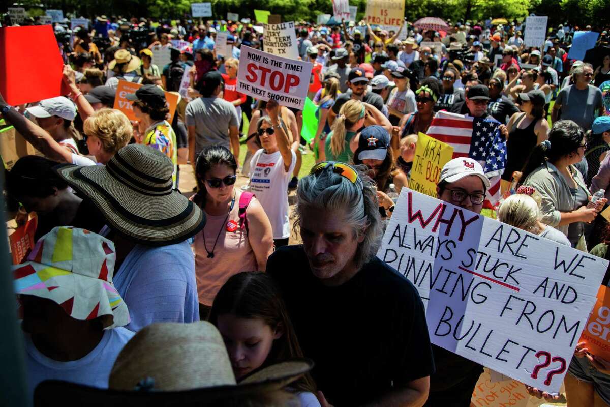 Houston NRA convention Hundreds protest as Trump, O'Rourke expected