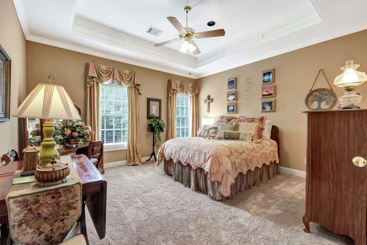 Houston real estate Can you guess the cost of this 6,000squarefoot