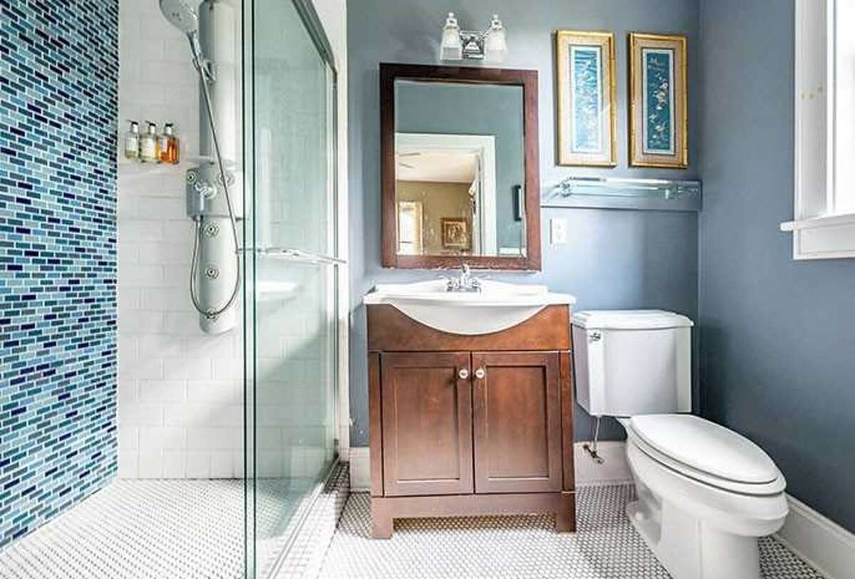 How much does this historic 1870s Hudson house cost?