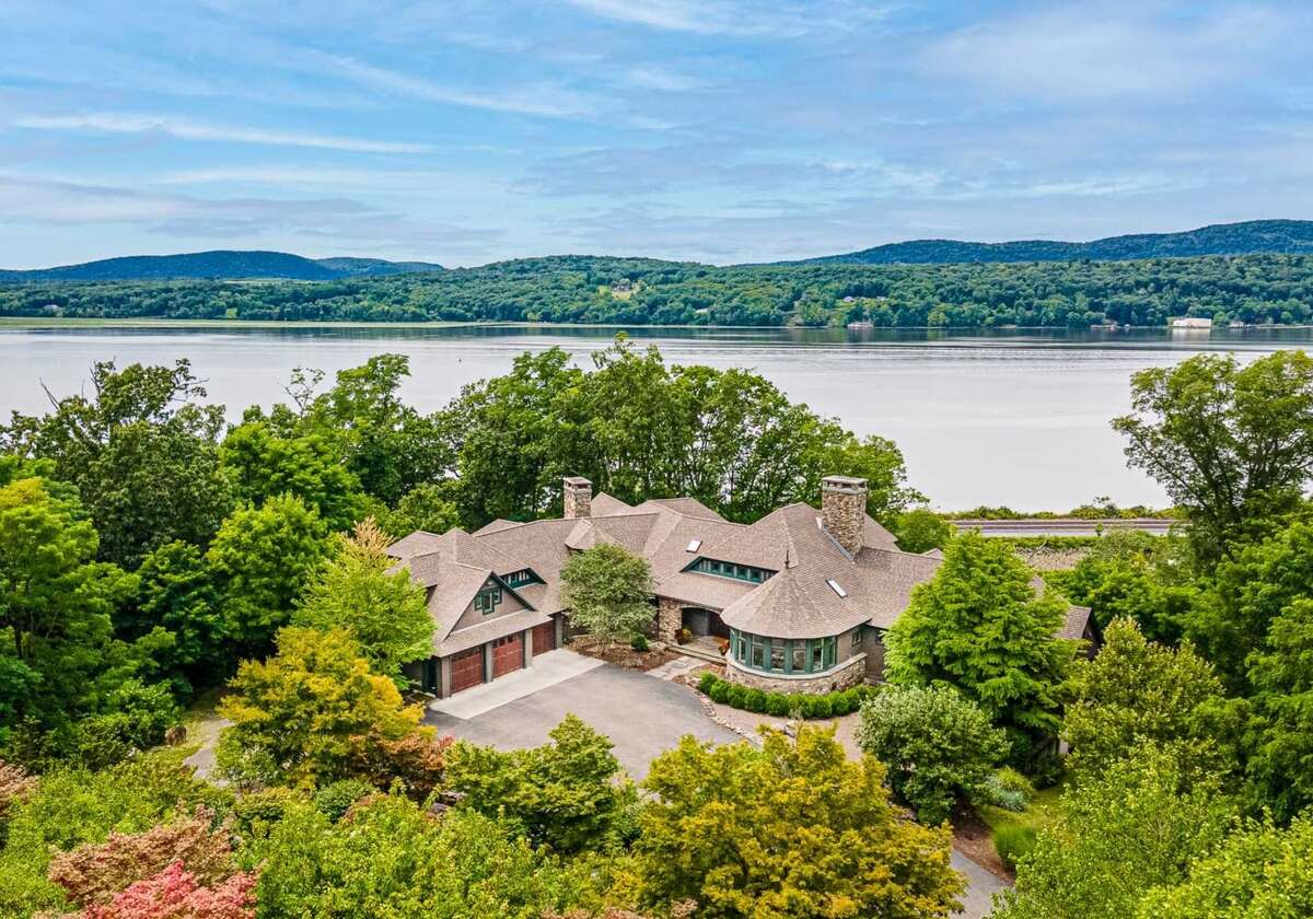 How much does this modern, exclusive Rhinebeck estate cost?