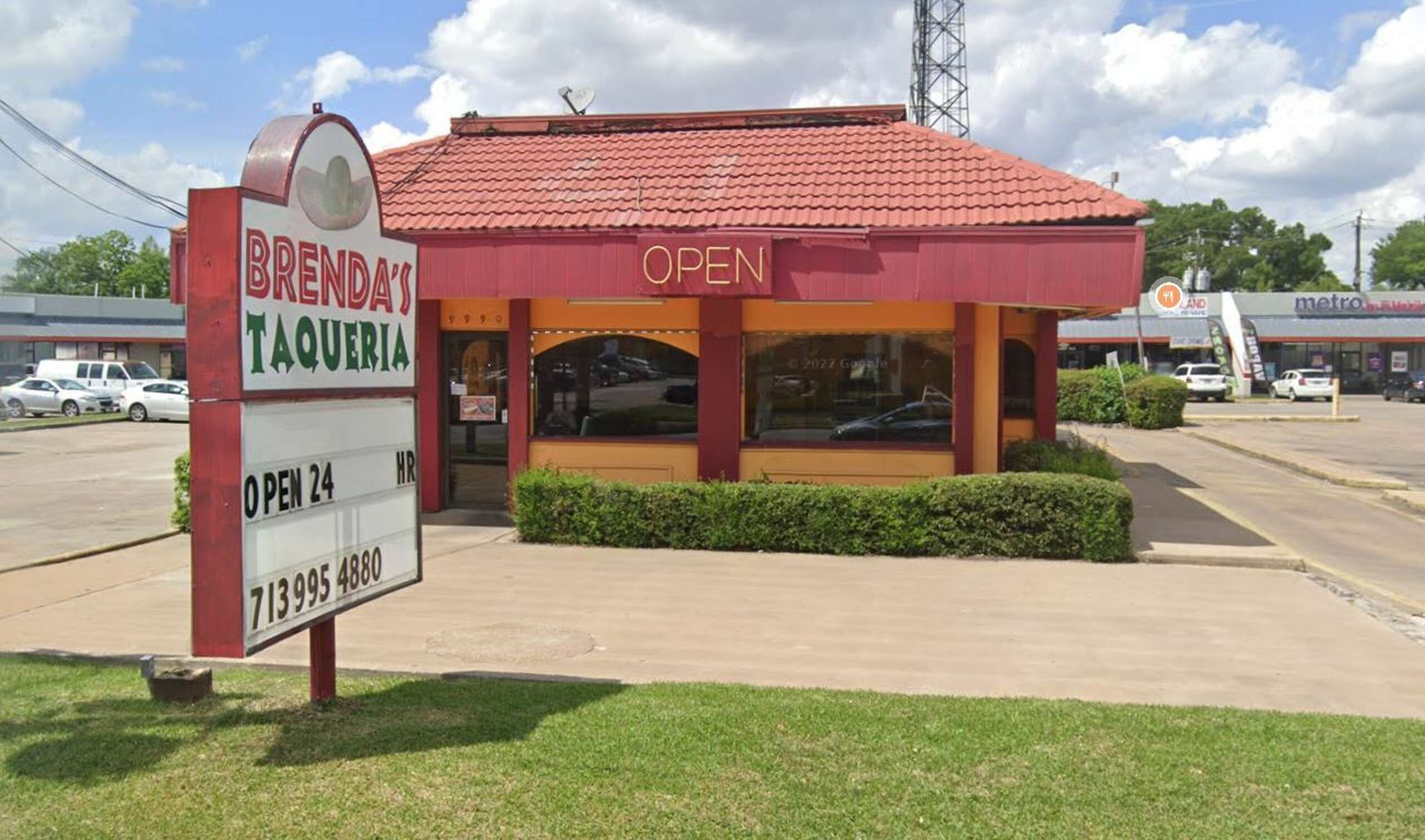 Map Houston restaurants that are open 24 hours a day