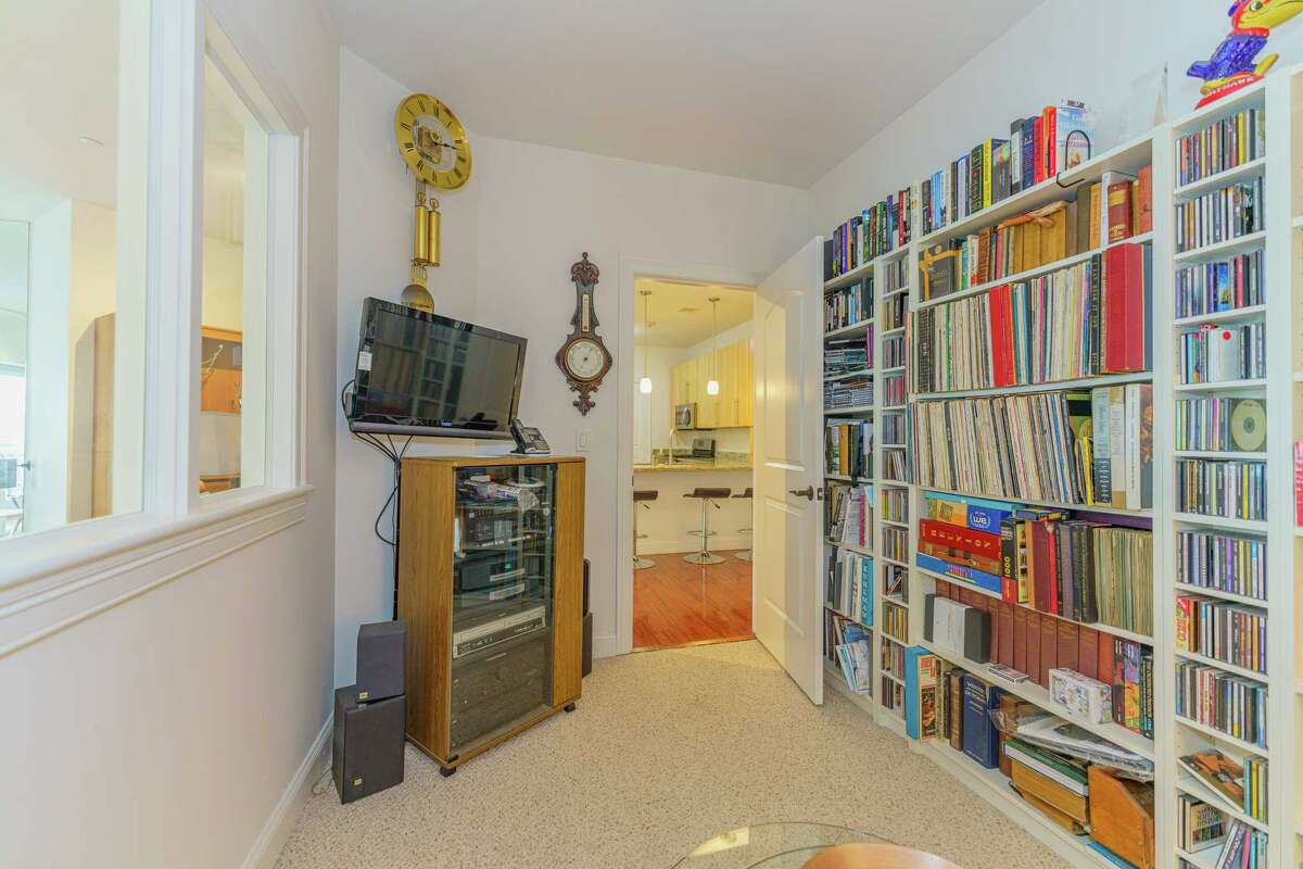 How much does this Albany condo cost?