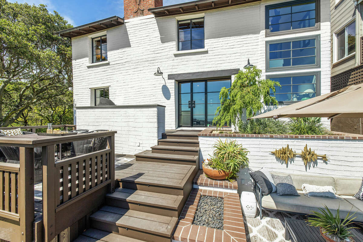 In a slowing market how much did this Bay Area home described as a