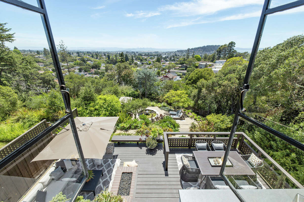 In a slowing market how much did this Bay Area home described as a