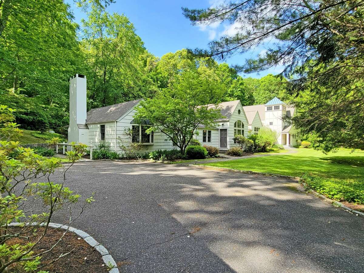 2024セール Guess price Zillow on featured home CT composer's famous of トップス