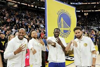 First Look At The Golden State Warriors 2021-22 Championship Ring: 16 Carats Of Yellow And White Diamonds, 7 Carats Of Yellow Diamonds On Bezel - Fadeaway World