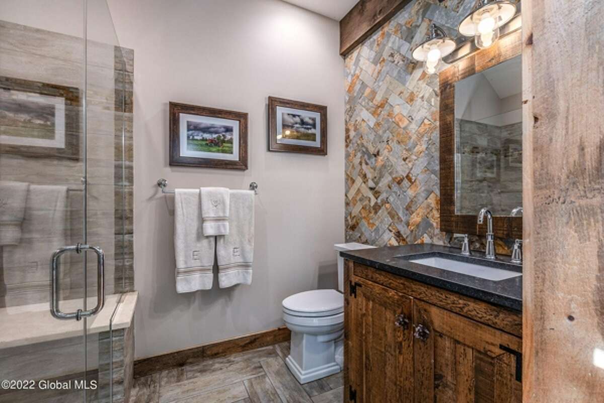 Can you guess the price of this countryside estate in Chatham?