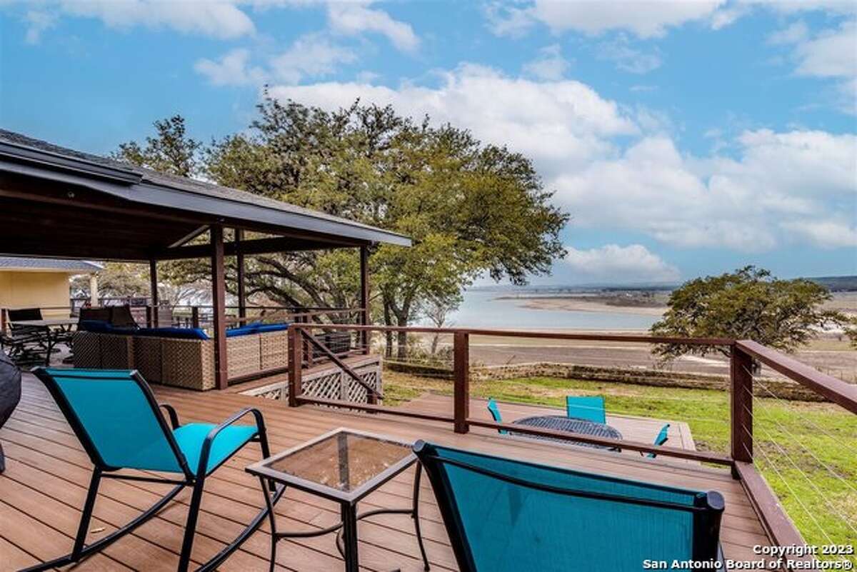 Guess the price of this Canyon Lake home