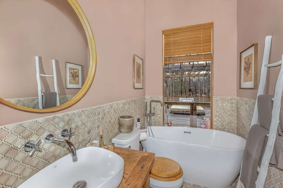 Guess the price on this exclusive Woodstock estate