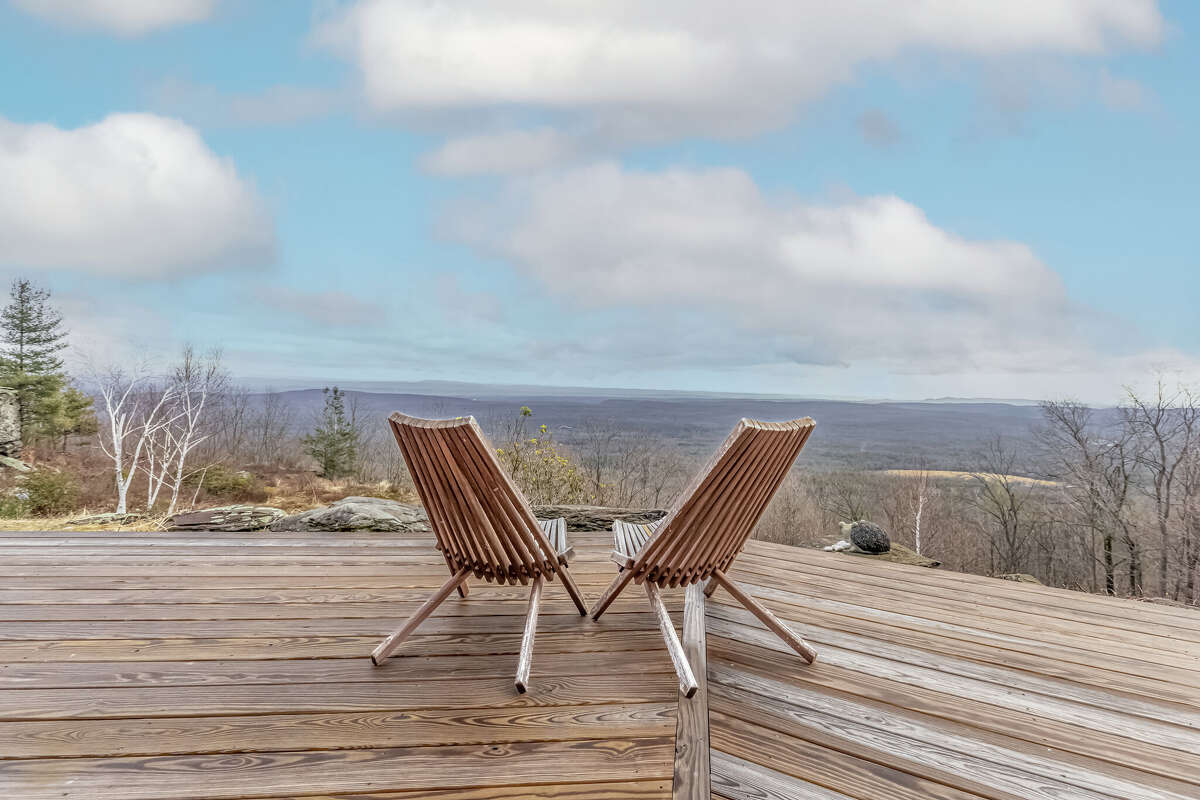 Guess the price on this exclusive Woodstock estate