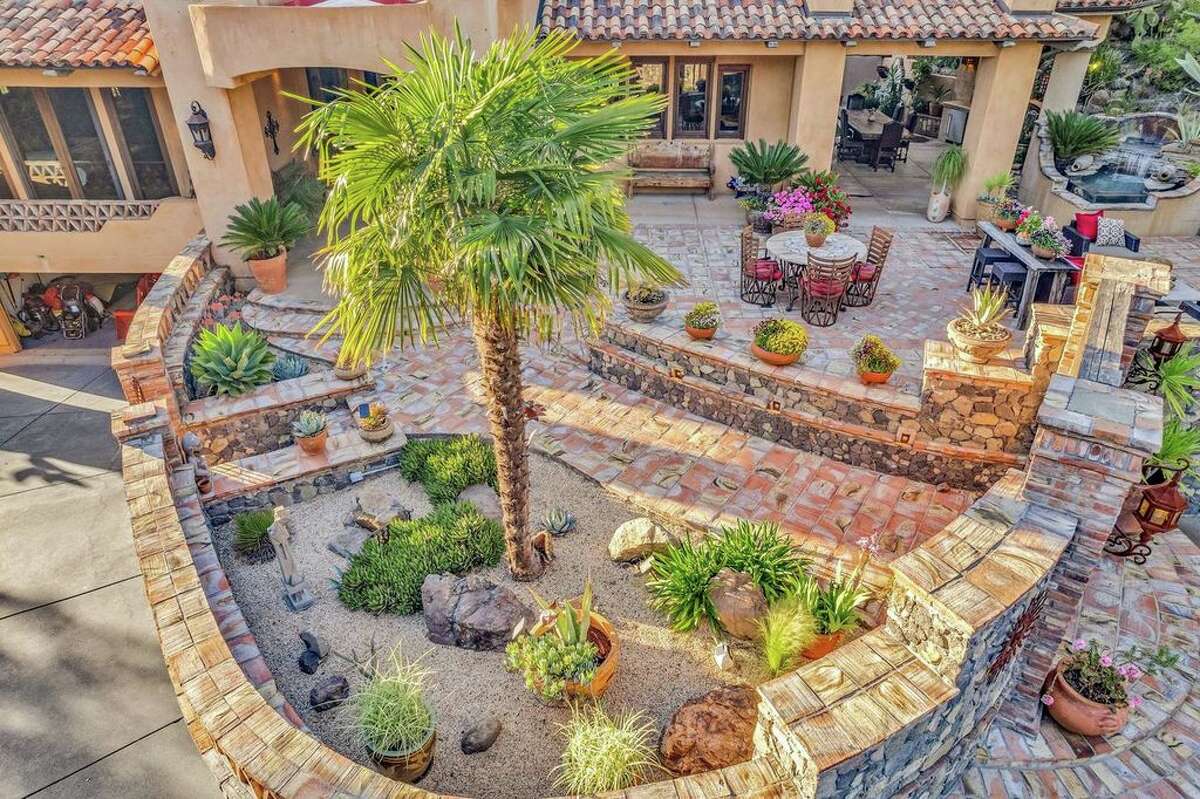 How much did this Spanishstyle villa in a ‘secret’ part of the Bay