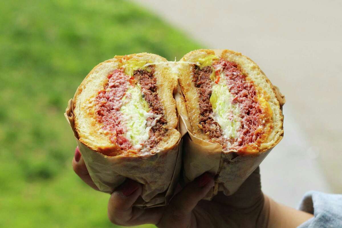 Best Sandwich Shop in CA - Deli-Delicious